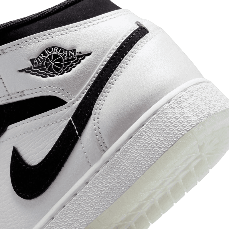 Tênis Air Jordan 1 Mid "Diamond" Branco / Preto