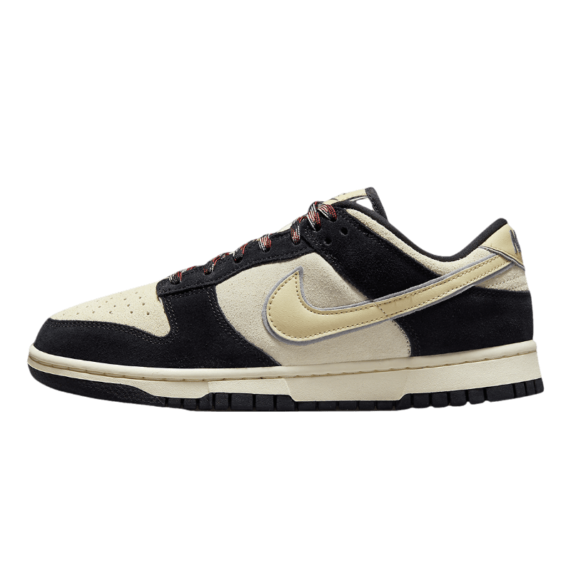 Tênis Dunk Low LX "Black Team Gold" Preto
