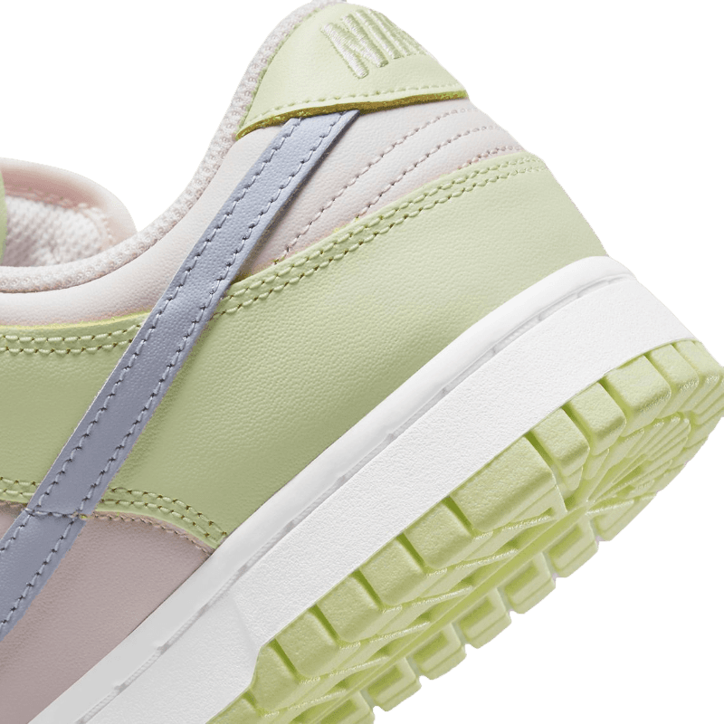 Tênis Dunk Low Light "Soft Pink" Feminino Verde