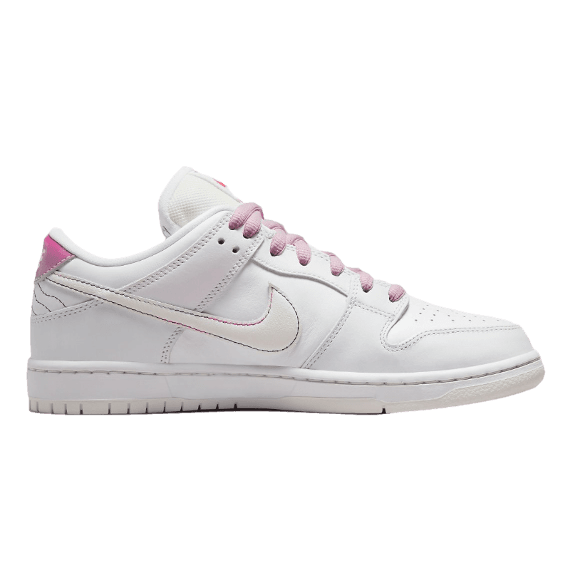 Tênis Dunk Low SB "Betrue" Branco
