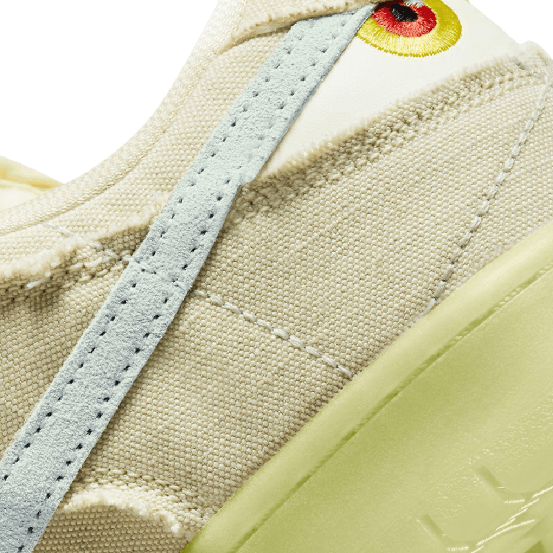 Tênis Dunk Low SB "Mummy" Branco