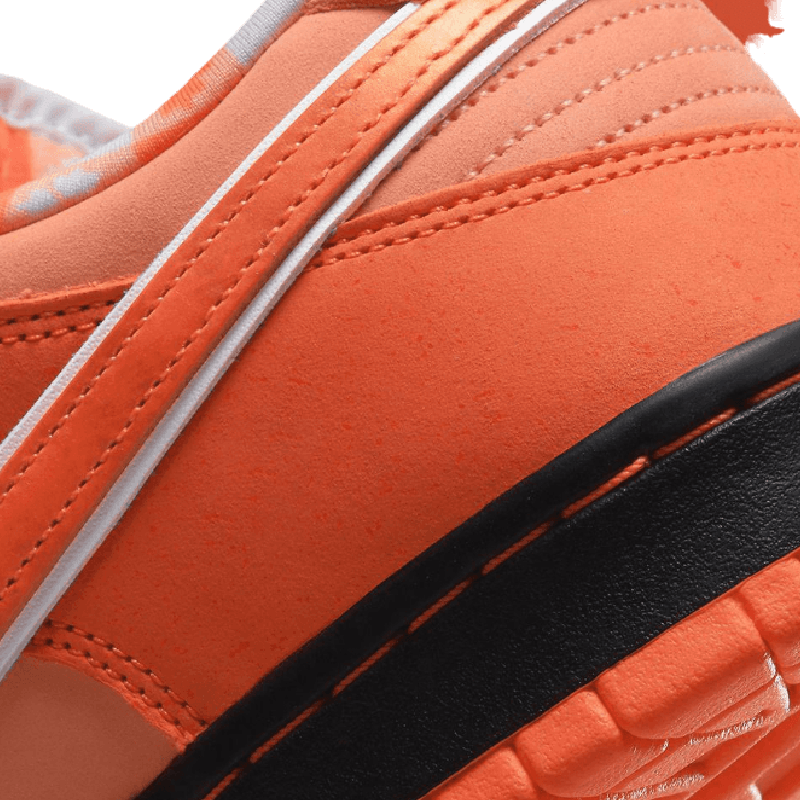 Tênis Dunk Low SB "Orange Lobster" Laranja