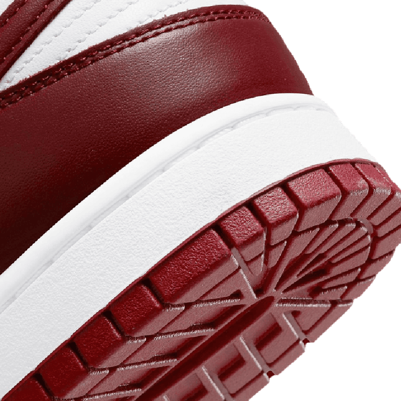 Tênis Dunk Low "Team Red" Masculino Vinho