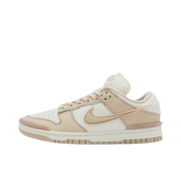 Tênis Dunk Low "Twist Sand Drift" Feminino Bege