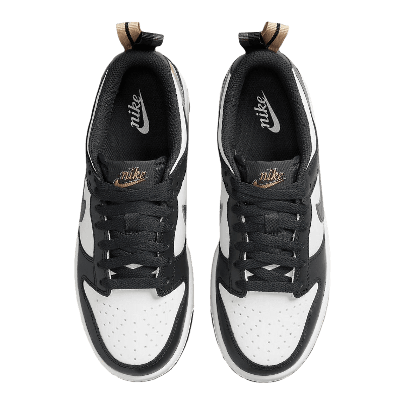 Tênis Dunk Low "Black/White Metallic" Feminino