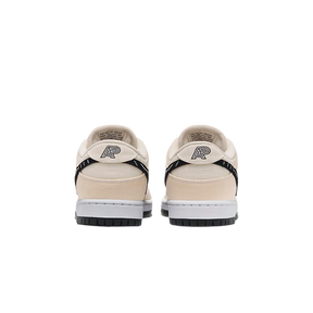 Tênis Dunk Low SB "Albino & Preto"