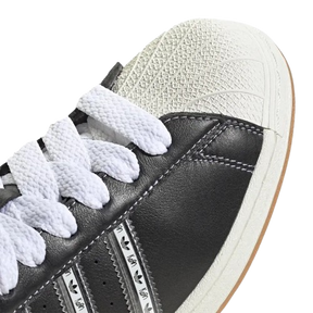 Tênis Korn x adidas Superstar 30th Anniversary